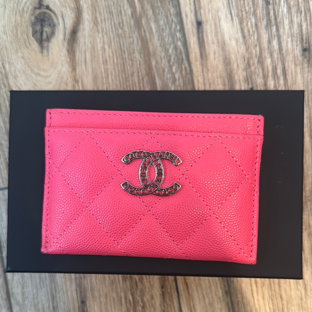 CHANEL Vibrant Pink Quilted Card Holder